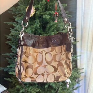 Coach Shoulder and Crossbody Bag in Signature Print